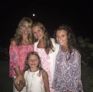 Meet your Posher, Justine